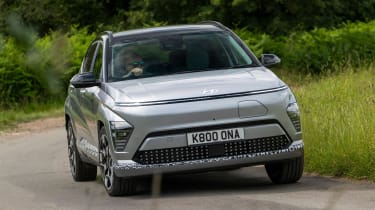 Hyundai Kona Electric - dynamic front 3